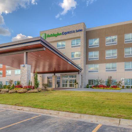 Holiday Inn Express & Suites Tulsa Midtown By Ihg Kültér fotó