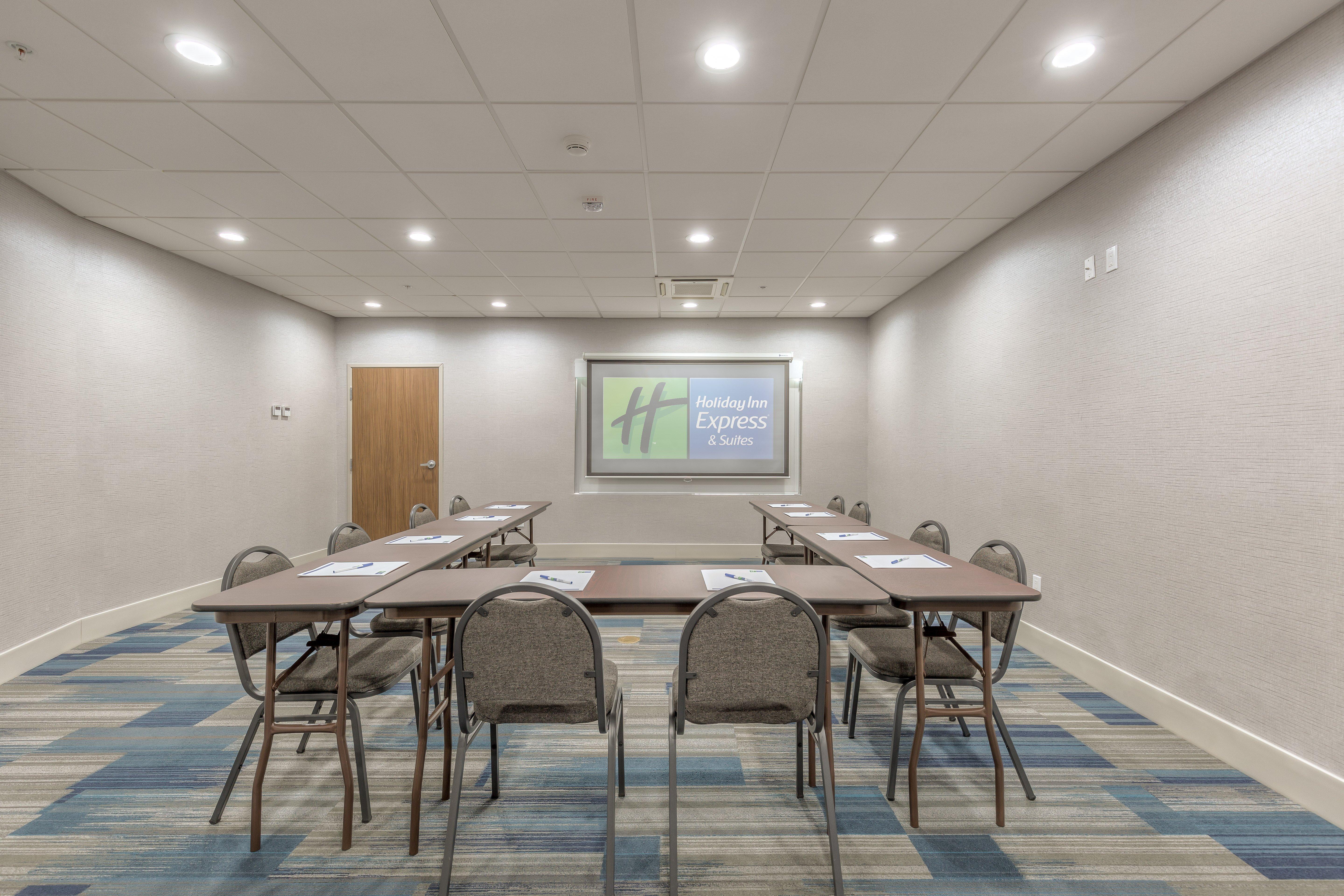 Holiday Inn Express & Suites Tulsa Midtown By Ihg Kültér fotó