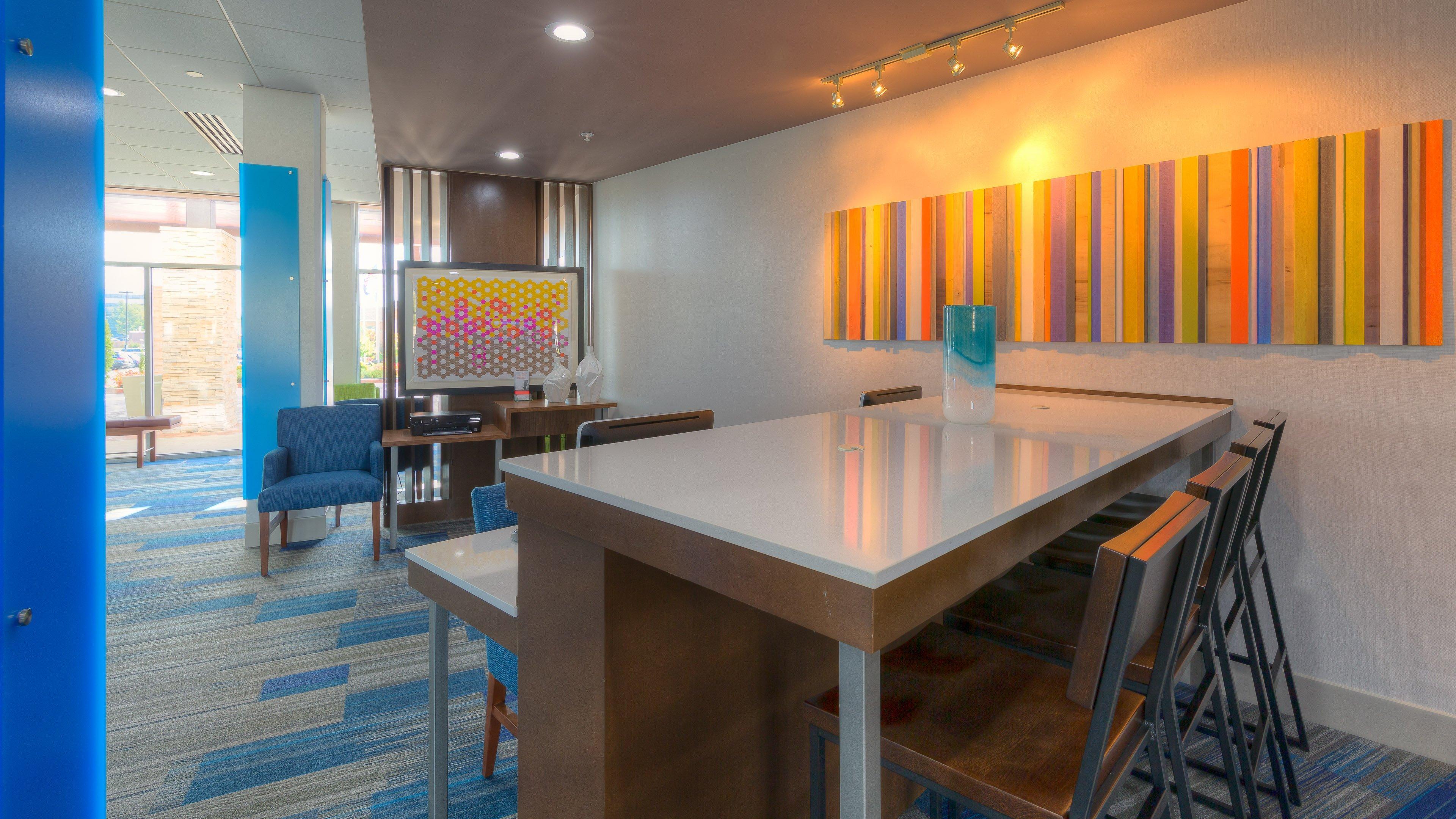 Holiday Inn Express & Suites Tulsa Midtown By Ihg Kültér fotó
