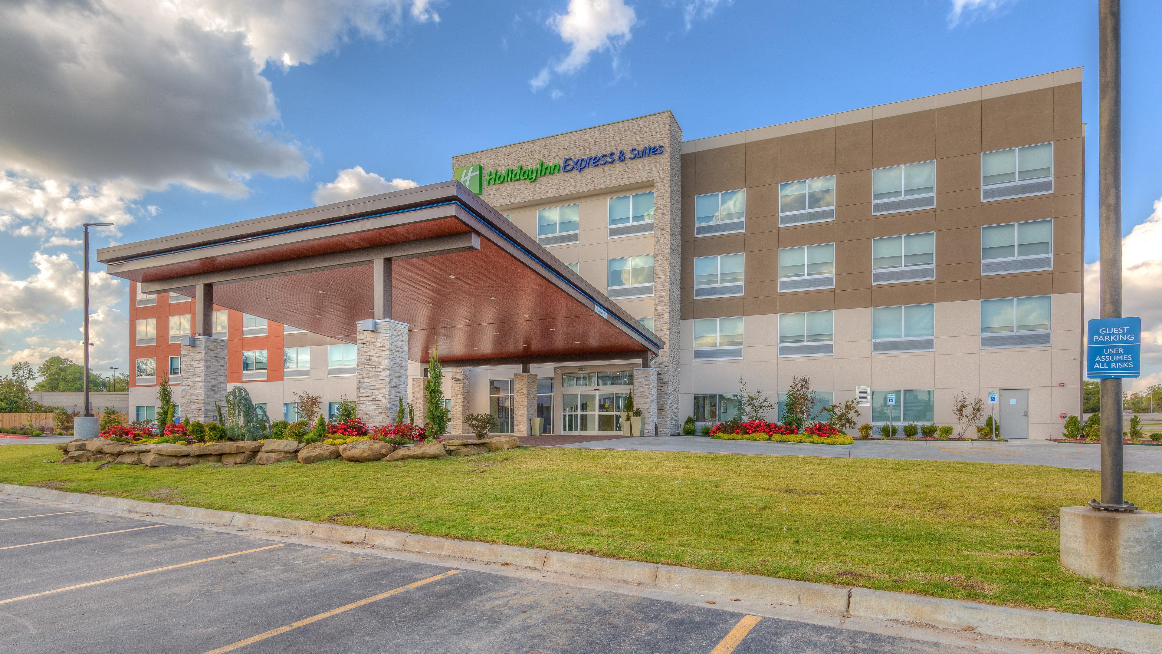 Holiday Inn Express & Suites Tulsa Midtown By Ihg Kültér fotó