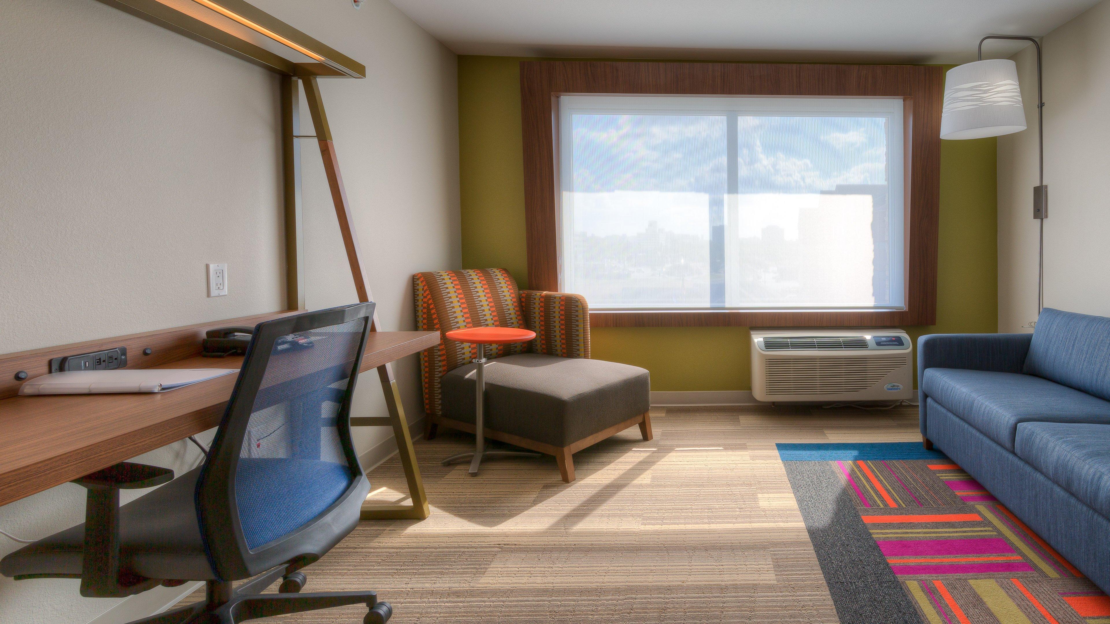 Holiday Inn Express & Suites Tulsa Midtown By Ihg Kültér fotó